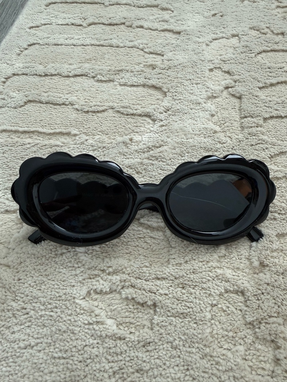 Black Scalloped Sunglasses